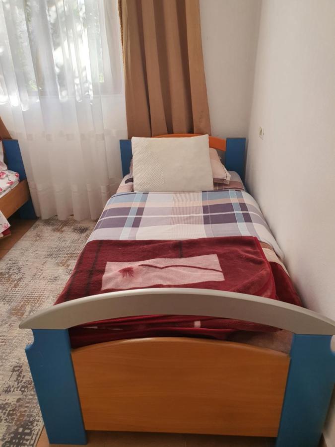 Spacious House With A Big Garden And Fire Pit Villa Tirana Eksteriør billede