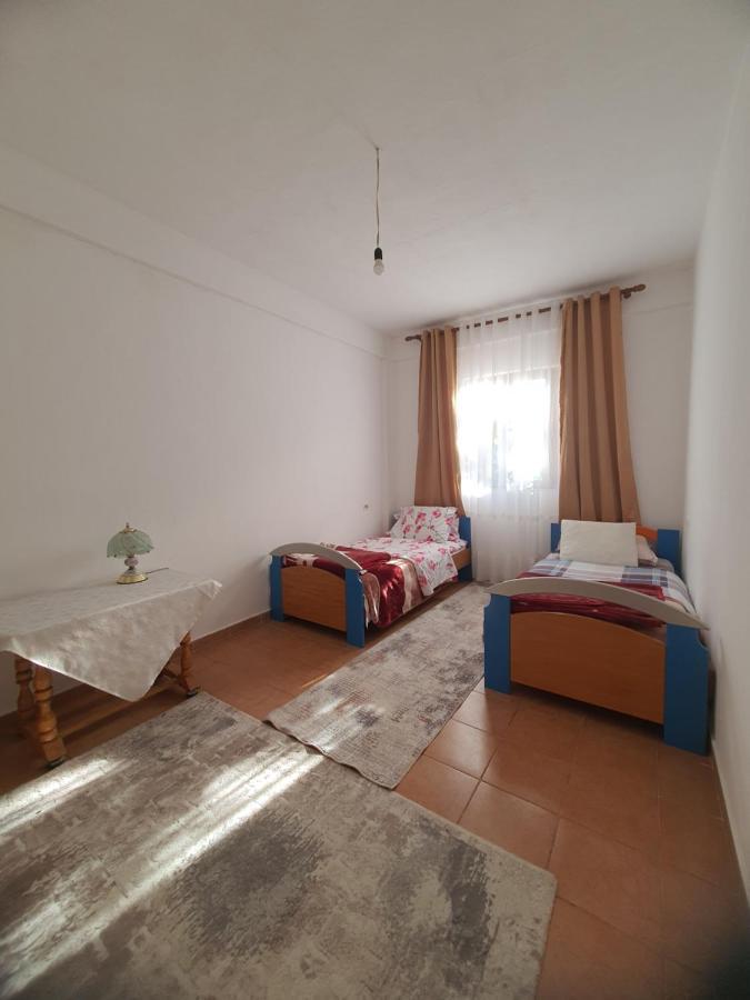 Spacious House With A Big Garden And Fire Pit Villa Tirana Eksteriør billede