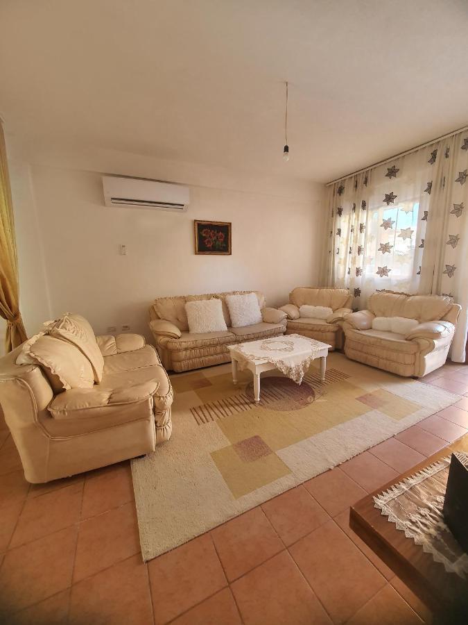 Spacious House With A Big Garden And Fire Pit Villa Tirana Eksteriør billede